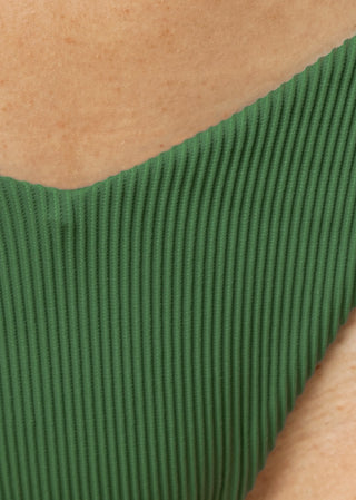 detail of the green rib bikini by lioa lingerire
