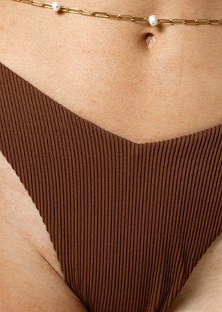 detail of the rib texture of the brown lioa lingerie bikini